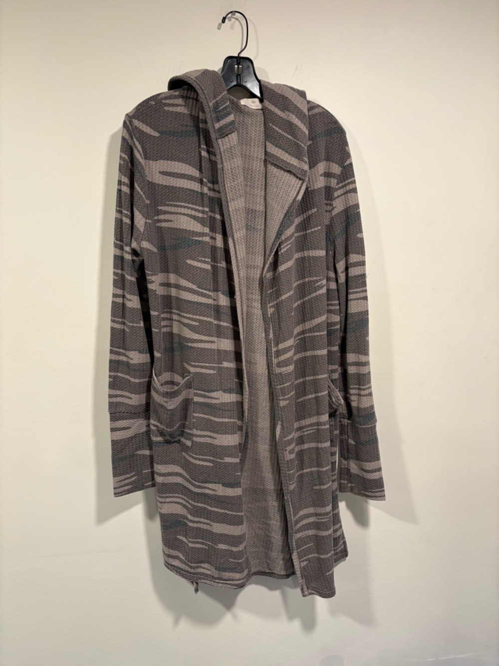 Twenty5A longline cardigan. relaxed, open-front design - Picture 2 of 4